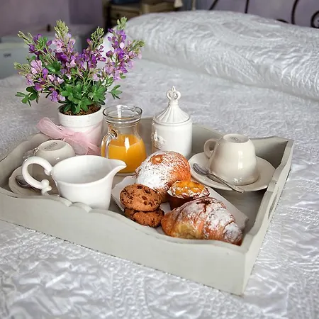Otel La Petite Maison Viareggio