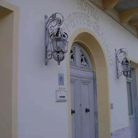 Otel La Petite Maison Viareggio