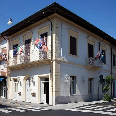 La Petite Maison 3*