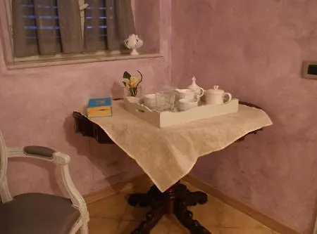 La Petite Maison Готель В'яреджо