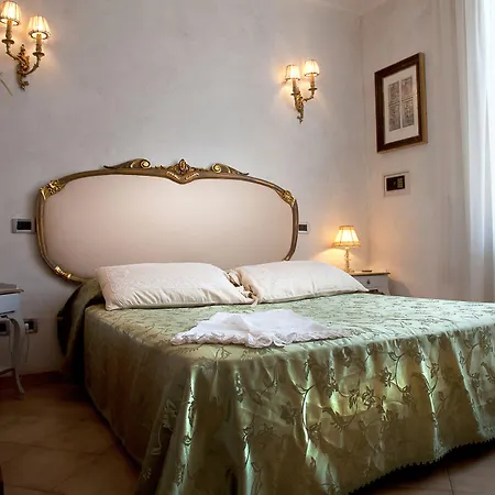 فندق La Petite Maison فياريجيو