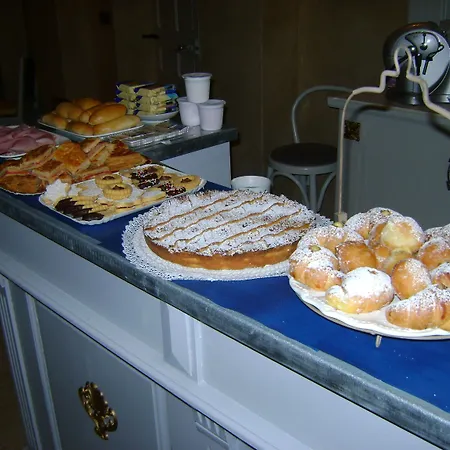 فندق La Petite Maison فياريجيو