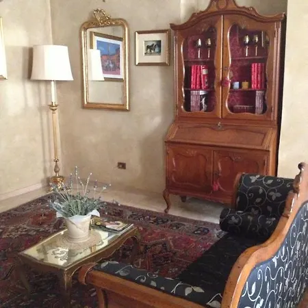 La Petite Maison Готель