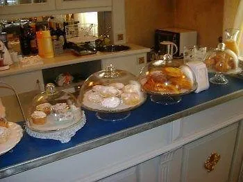 Готель La Petite Maison В'яреджо