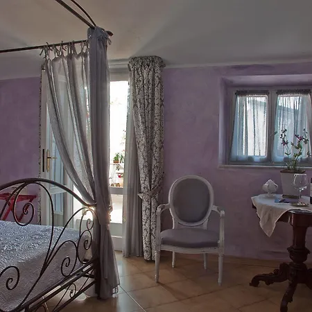 La Petite Maison فندق 3*